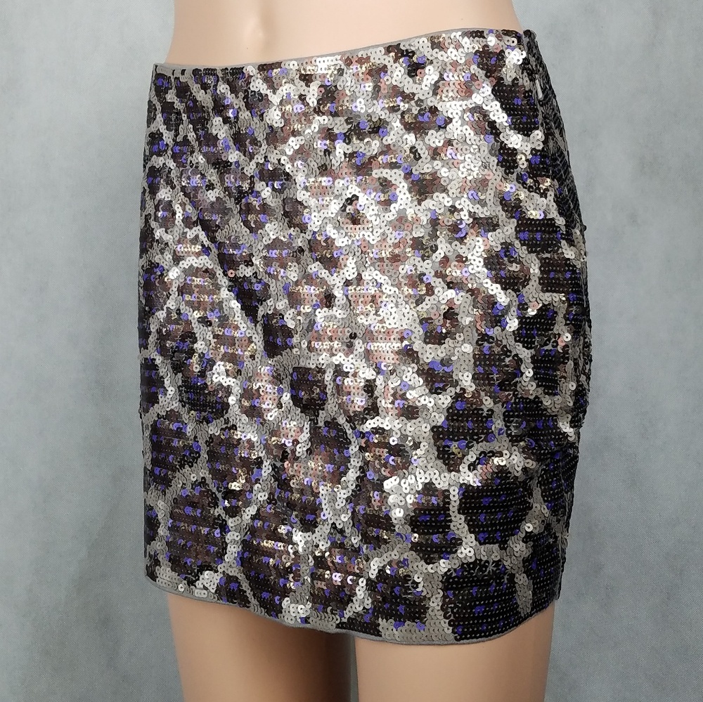 NWT Express Sequin Mini Skirt Size XS Party Club Cocktail Gray Purple Silver